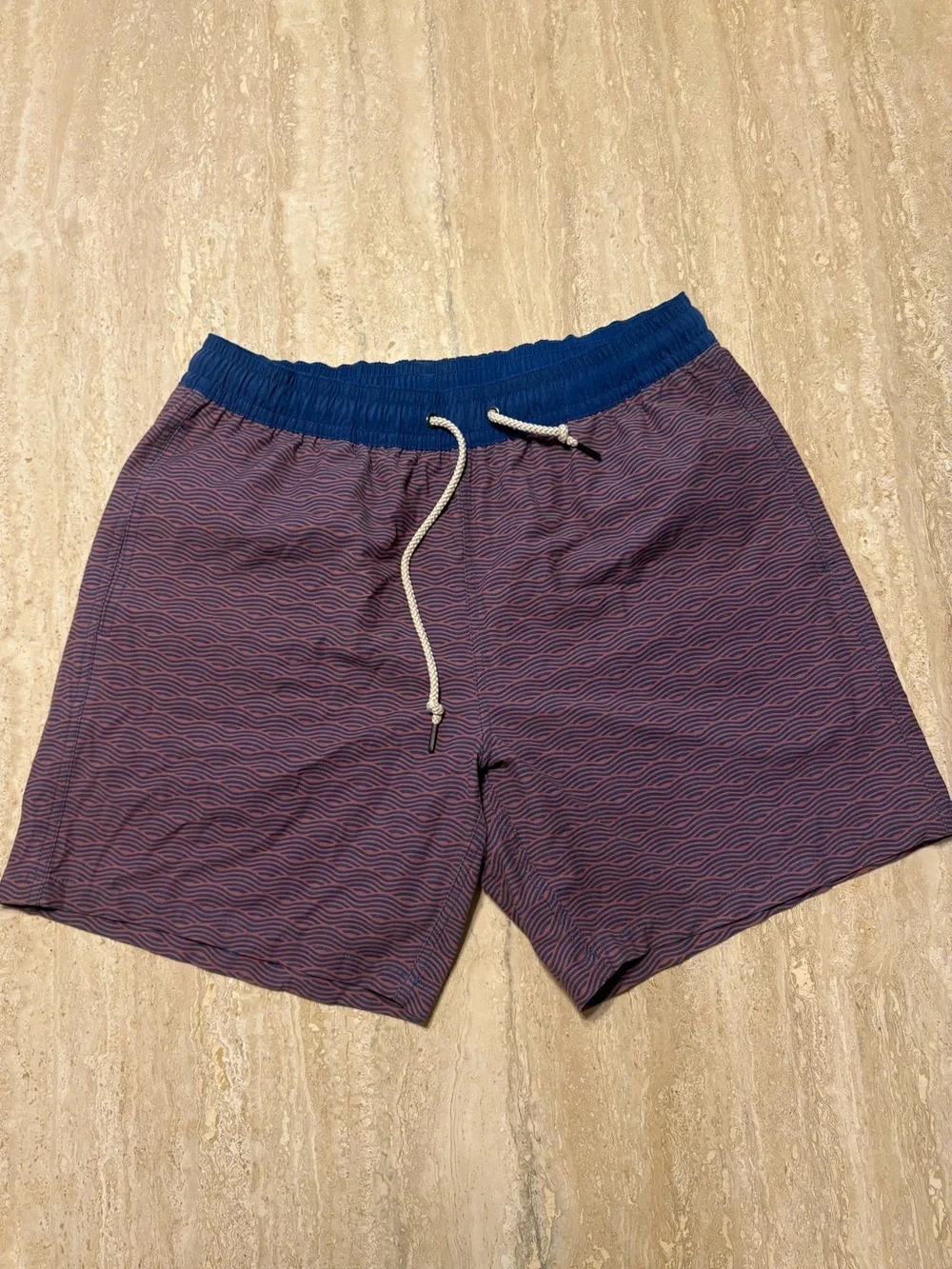 Fair Harbor The Anchor Swim Trunks Mens XL Red Blue Wave Print BreezeKnit Liner
